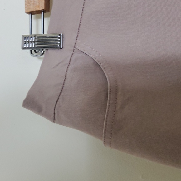 Isaac Mizrahi Women's Tan Pull-on Pants Size 18WT - Picture 3 of 7